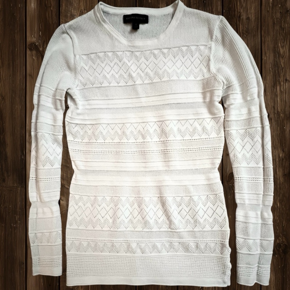 Banana Republic - Ivory/Cream long-sleeved light sweater
Sz S